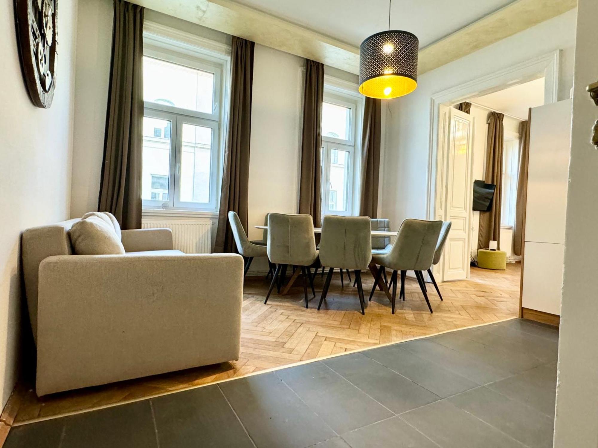 Premium Apartment Located At The Famous Vienna Kutschkermarkt Kültér fotó